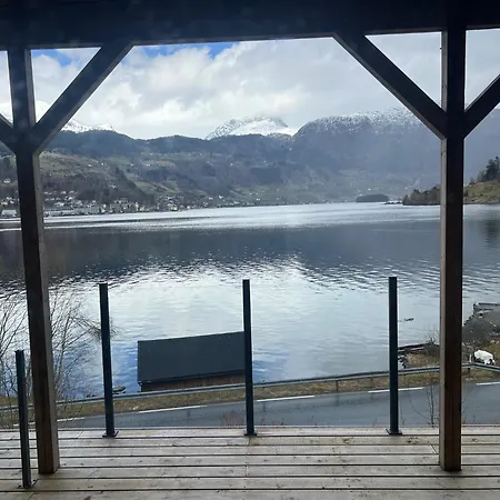 Гостевой дом Trolltun, Frystevegen 4 Ульвик