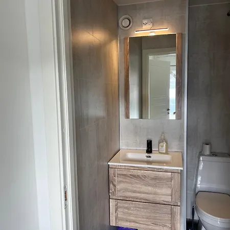 Trolltun, Frystevegen 4 Гостевой дом Ульвик