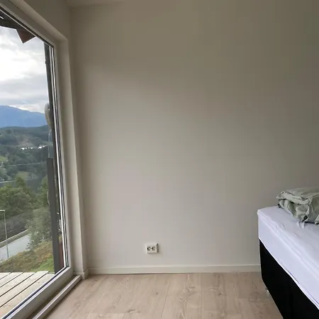 Trolltun, Frystevegen 4 Penzion